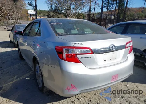 2014 Toyota Camry Xle z USA, uszkodzony, nr VIN 4T4BF1FK9ER395075